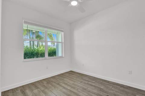 977 SE Crosswood Way, Port St. Lucie FL - photo 19 of 35