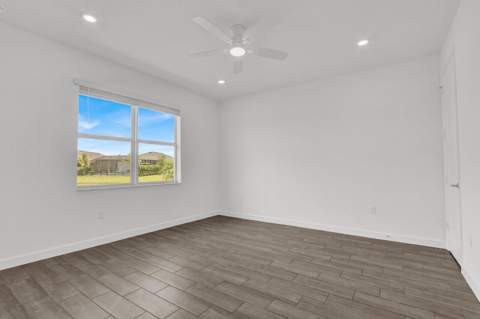 977 SE Crosswood Way, Port St. Lucie FL - photo 21 of 35