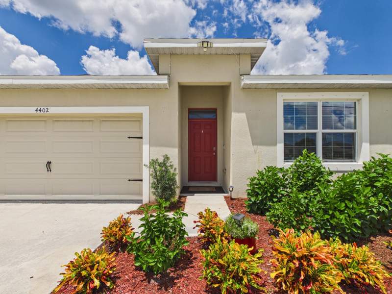 4 bedroom Single Family Residence at 4402 SW Port St Lucie Boulevard, Port St Lucie Section 33, Port St. Lucie — photo 4