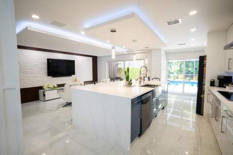 10438 Buena Ventura Drive, Boca Raton FL - photo 12 of 69