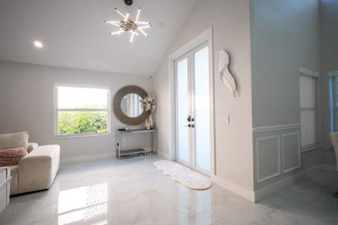 10438 Buena Ventura Drive, Boca Raton FL - photo 8 of 69
