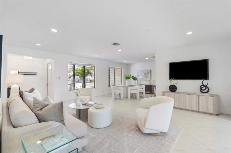 5 bedroom Single Family Residence at 2280 NE 62nd Street, Imperial Point 3rd Sec, Fort Lauderdale — photo 3