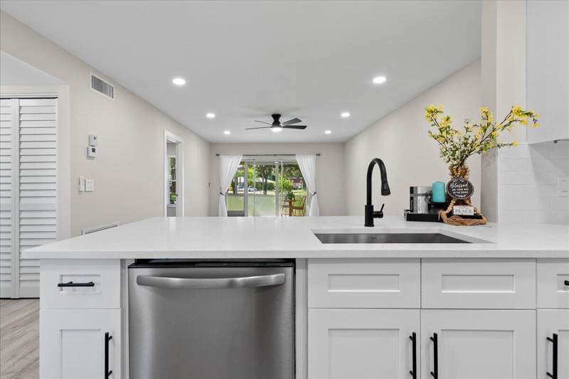 2 bedroom Condominium at 742 Nantucket Circle, Covered Bridge Condo, Lake Worth — photo 5