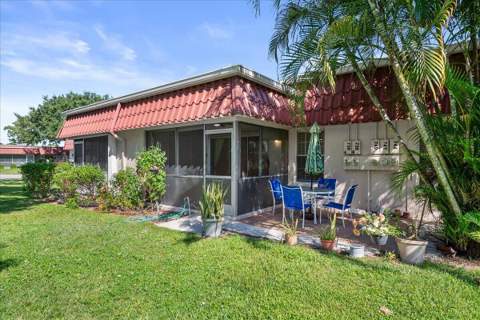 742 Nantucket Circle, Lake Worth FL - photo 19 of 42