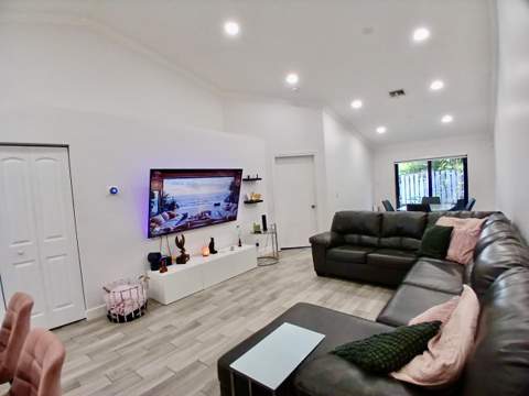 11173 NW 38th Place, Sunrise FL - photo 12 of 37