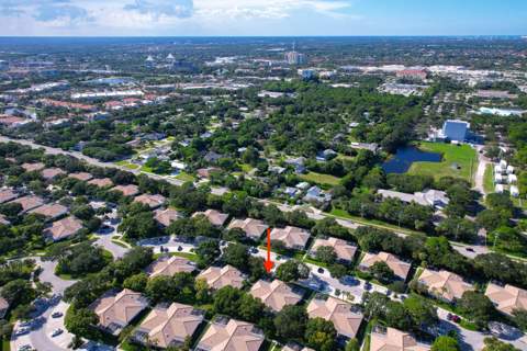 2301 Pin Oak Court, Palm Beach Gardens FL - photo 6 of 51