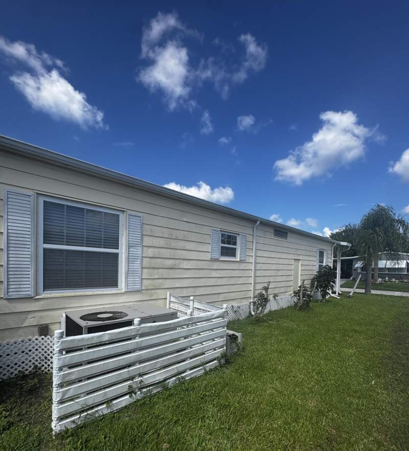 2 bedroom Mobile Home at 3 Ecuador Court, Spanish Lakes Country Club Village, Fort Pierce — photo 5