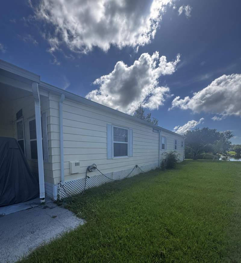 2 bedroom Mobile Home at 3 Ecuador Court, Spanish Lakes Country Club Village, Fort Pierce — photo 4