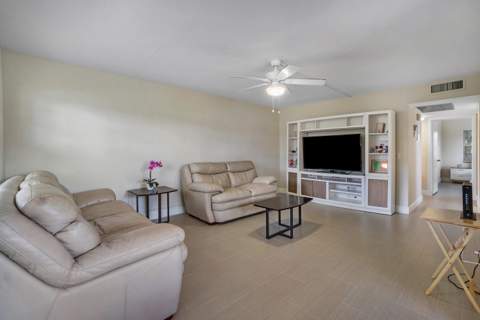 224 Fanshaw F, Boca Raton FL - photo 7 of 19