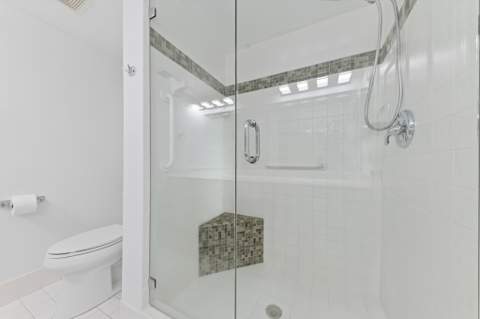 5842 Crystal Shores Drive #205, Boynton Beach FL - photo 17 of 32