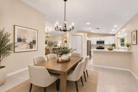 2453 Stonegate Drive, Wellington FL - photo 14 of 43