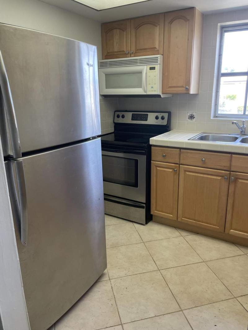 1 bedroom Condominium at 2965 Ashley Drive #C, Cresthaven Villas 6 Condo, West Palm Beach — photo 4