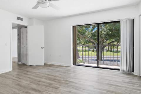 7224 72nd Way, West Palm Beach FL - photo 20 of 38
