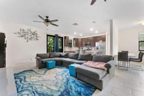 5295 Santa Maria Avenue, Boynton Beach FL - photo 6 of 45