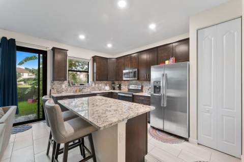 5295 Santa Maria Avenue, Boynton Beach FL - photo 8 of 45