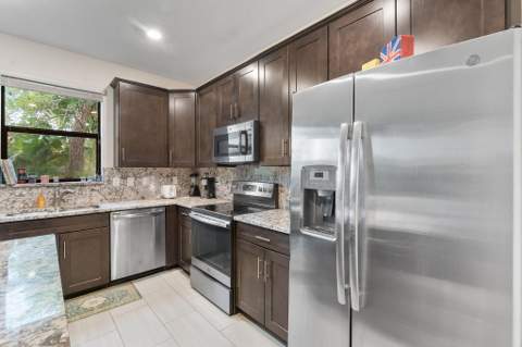 5295 Santa Maria Avenue, Boynton Beach FL - photo 10 of 45