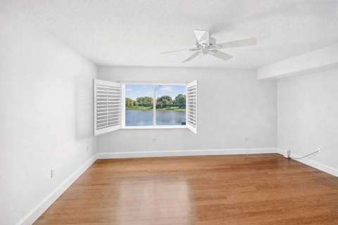 5842 Crystal Shores Drive #205, Boynton Beach FL - photo 12 of 32