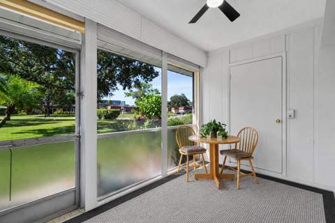 742 Nantucket Circle, Lake Worth FL - photo 17 of 42