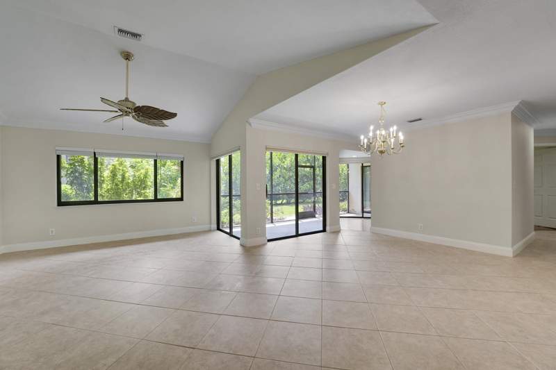 2 bedroom Condominium at 13 Lexington Lane #A, Lexington Green Condo, Palm Beach Gardens — photo 2