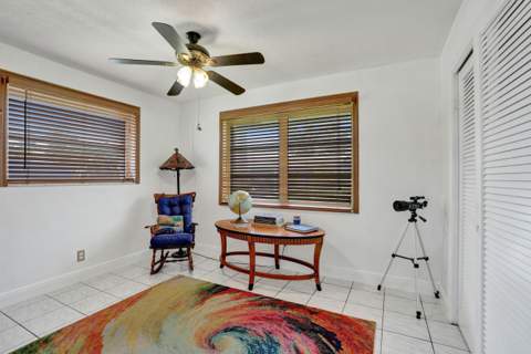 4900 NW 27 Terrace, Tamarac FL - photo 10 of 32