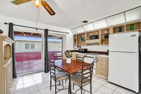 4900 NW 27 Terrace, Tamarac FL - photo 6 of 32