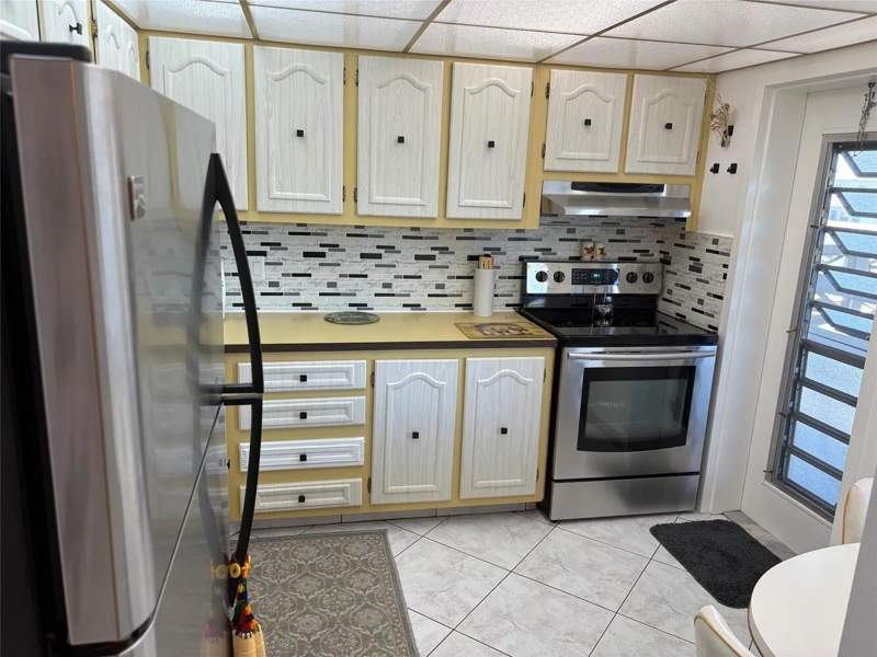 1 bedroom Condominium at 4050 NW 42nd Avenue #415, Topaz North Condo, Lauderdale Lakes — photo 2