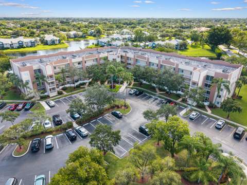 9539 Weldon Circle #F408, Tamarac FL - photo 8 of 35