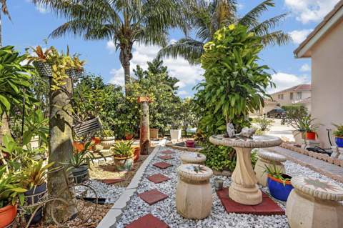 120 Isola Circle, Royal Palm Beach FL - photo 12 of 72