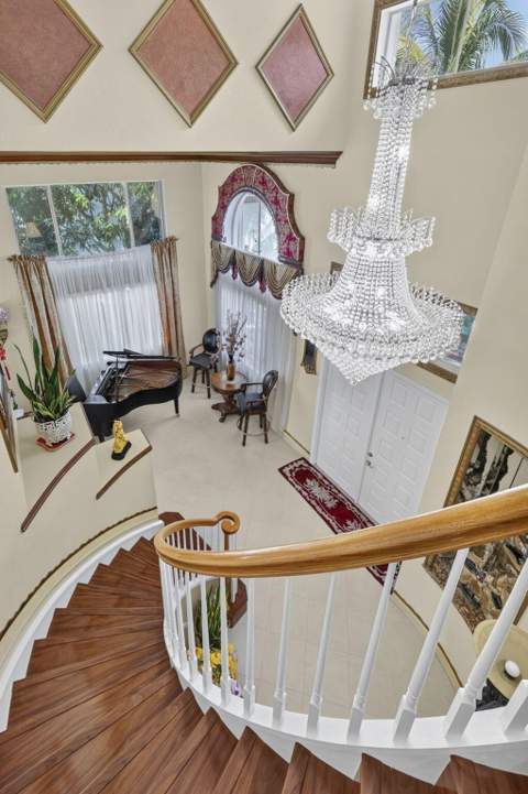 120 Isola Circle, Royal Palm Beach FL - photo 17 of 72