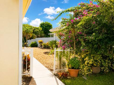 7564 SE Bay Cedar Circle, Hobe Sound FL - photo 18 of 23