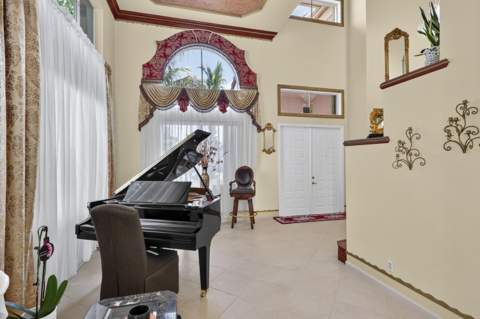 120 Isola Circle, Royal Palm Beach FL - photo 18 of 72