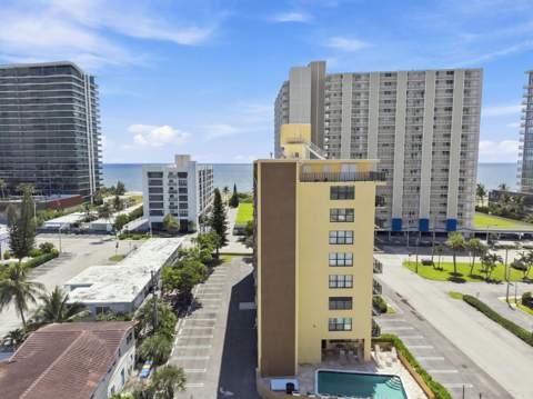 801 N Ocean Boulevard #202, Pompano Beach FL - photo 22 of 30