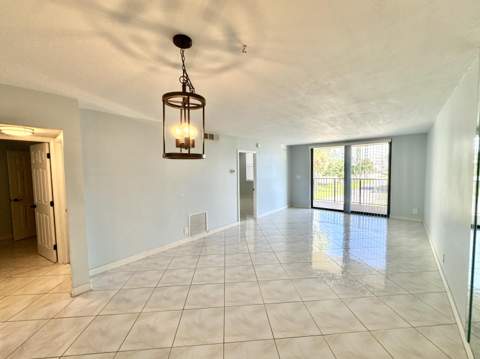 801 N Ocean Boulevard #202, Pompano Beach FL - photo 7 of 30