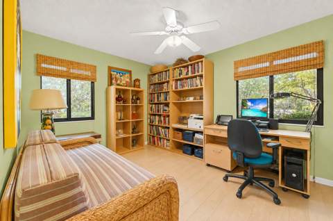 701 NW 25th Avenue, Delray Beach FL - photo 8 of 52