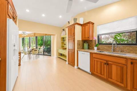 701 NW 25th Avenue, Delray Beach FL - photo 13 of 52
