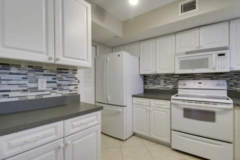 236 Village Boulevard #1106, Tequesta FL - photo 13 of 49