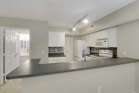 236 Village Boulevard #1106, Tequesta FL - photo 8 of 49