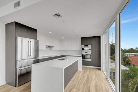 117 Lake Avenue #Unit 304, Lake Worth Beach FL - photo 6 of 55
