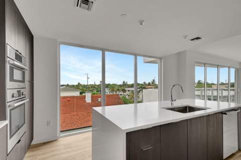 117 Lake Avenue #Unit 304, Lake Worth Beach FL - photo 8 of 55