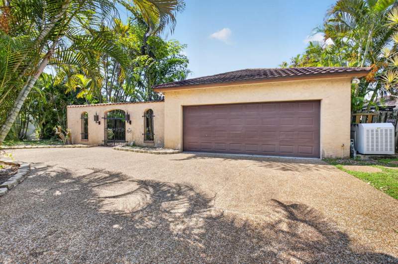 3 bedroom Single Family Residence at 5688 Wind Drift Lane, Wind Drift As, Boca Raton — photo 2