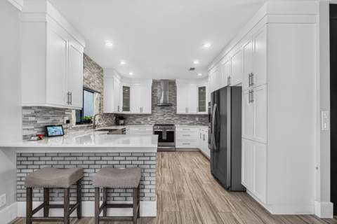 3725 Cypress Lake Drive, Lake Worth FL - photo 16 of 47