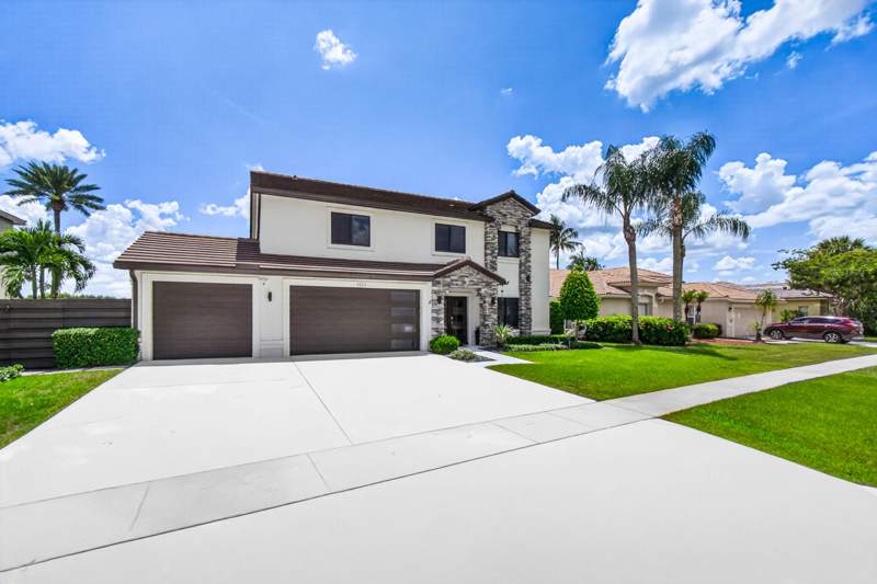 5 bedroom Single Family Residence at 3725 Cypress Lake Drive, Cypress Woods 1, Lake Worth — photo 3