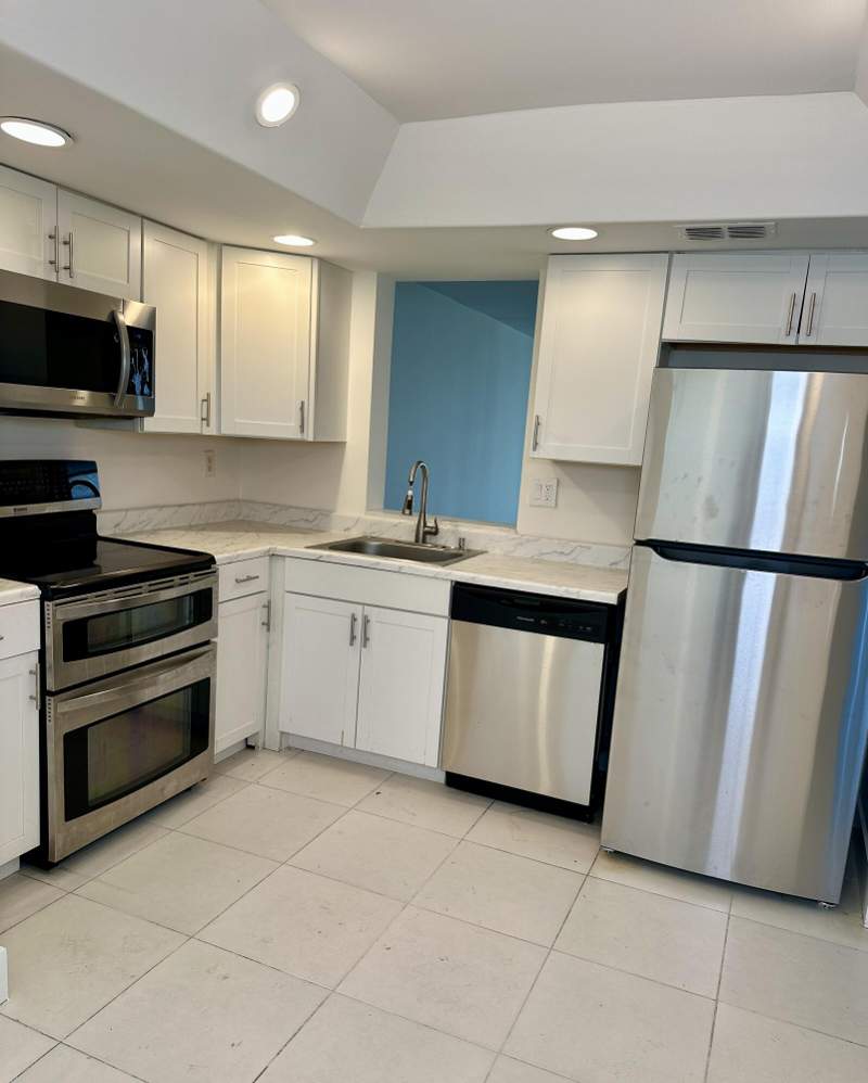 2 bedroom Condominium at 7664 NW 18th Street #208, 9 Of Palm Springs 2 Condo, Margate — photo 2