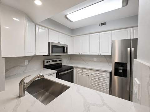 1301 River Reach Drive #111, Fort Lauderdale FL - photo 7 of 31