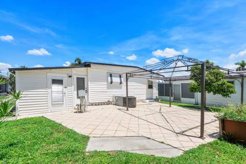 8670 SW 18th Place, Davie FL - photo 15 of 22