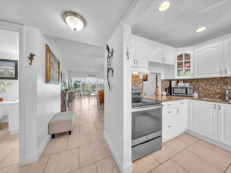 2 bedroom Condominium at 6051 NW 61st Avenue #310, Bermuda Club Five Condo, Tamarac — photo 4