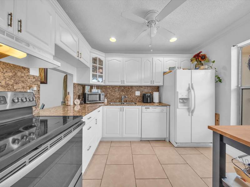 2 bedroom Condominium at 6051 NW 61st Avenue #310, Bermuda Club Five Condo, Tamarac — photo 5