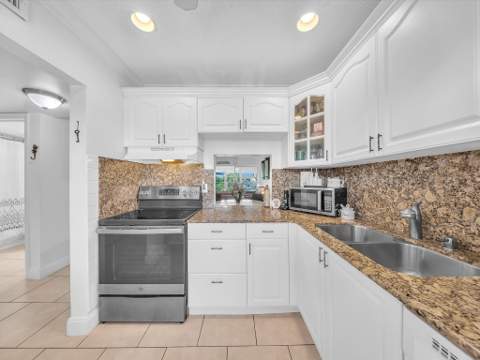 6051 NW 61st Avenue #310, Tamarac FL - photo 7 of 32