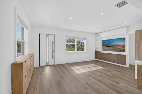 1309 N Palmway, Lake Worth Beach FL - photo 10 of 56
