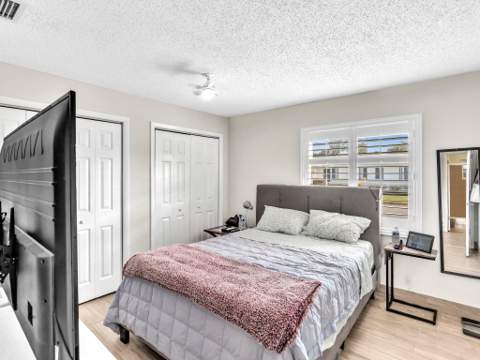 1907 SW 22nd Avenue, Boynton Beach FL - photo 8 of 63